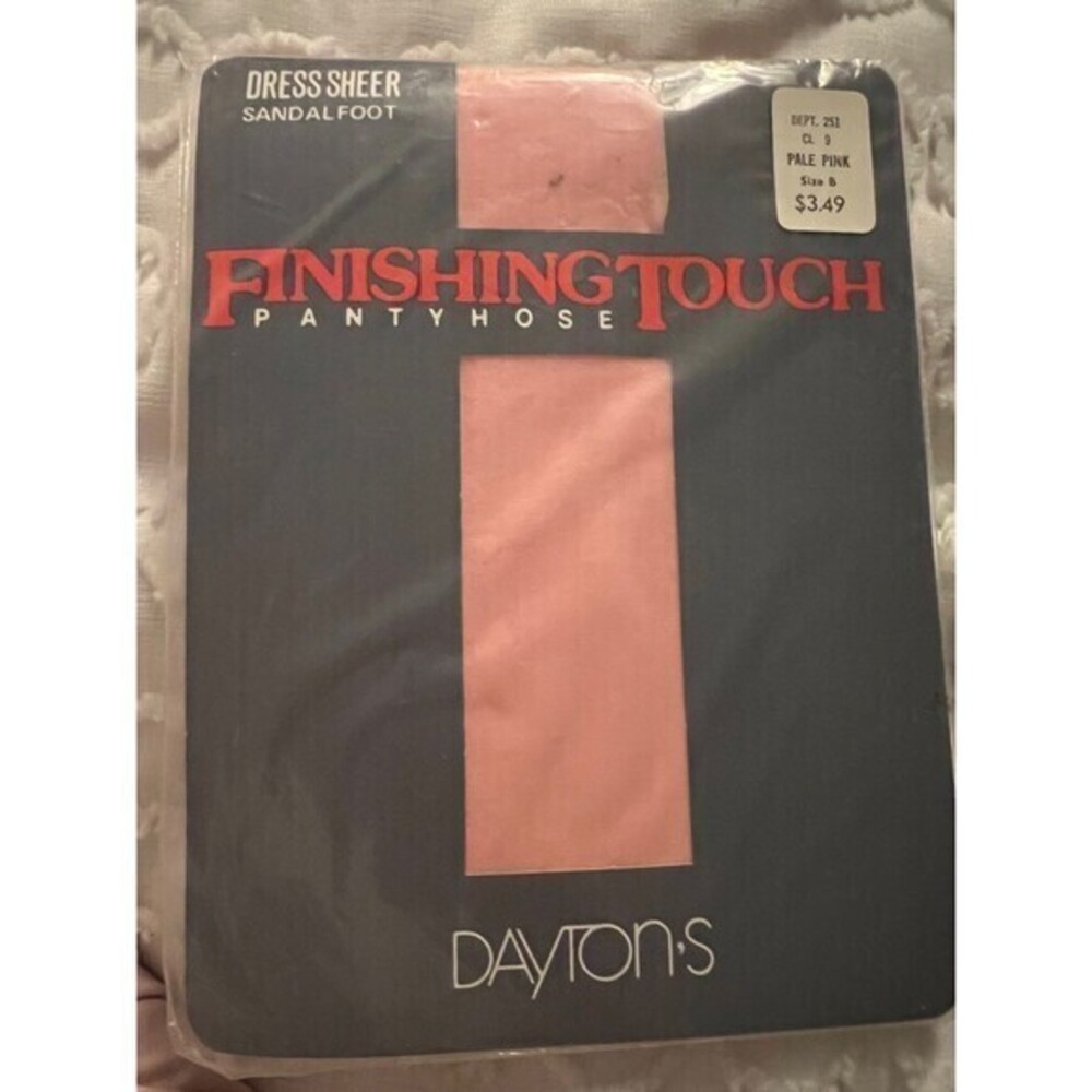 Vintage Finishing Touch Pantyhose Dayton’s Pale Pink Size B Dress Sheer